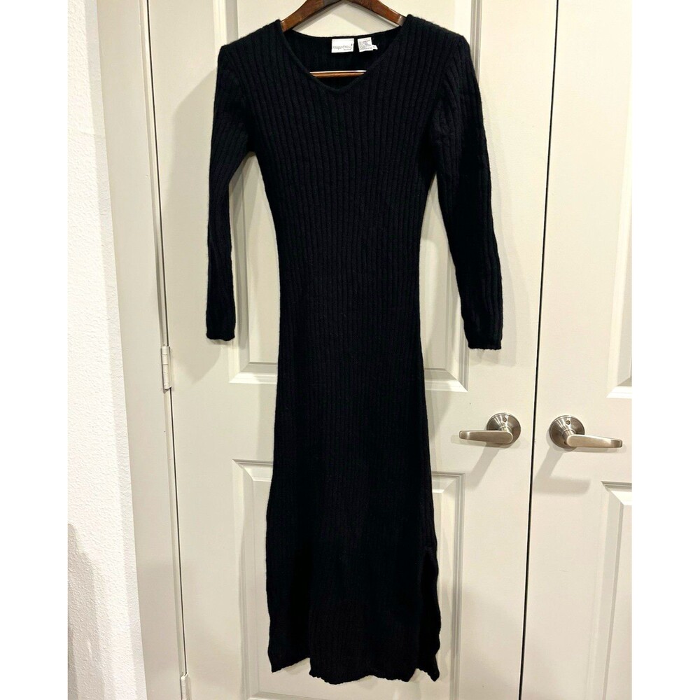 Newport News size small 70% Lambswool black bodycon dress v neck longsleeve 0124